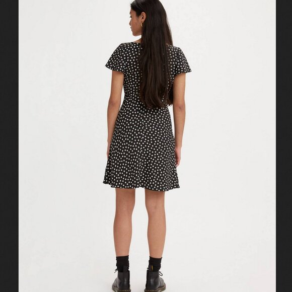 Levi's Skylar Flutter Sleeve Dress Princess Neckline Tie Detail Black Size Small - Picture 4 of 16